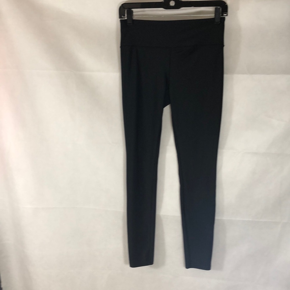 SOLD =5 item =.3 Tops. 1 legging, Size M , 1 - Picture 2 of 8